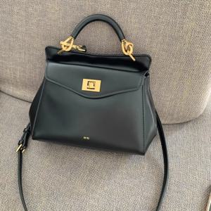 JW PEI 필로우 백, 락 백, 숄더 백, 크로스바디 백, 합리적인 가격의 럭셔리, 패셔너블, 출퇴근 스타일