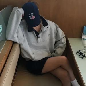 가을 겨울 플리스 안감 폴로 칼라 스웨트셔츠 버튼 오픈 상의 여성용 루즈핏 긴팔 단색 통근 스타일