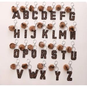 레오파드 영어 알파벳 인조 가죽 키체인, 절묘한 문자 키링, 여성 핸드백 참 액세서리 선물, 패션