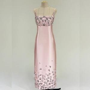 맞춤형 중국 스타일 Charmeuse 스팽글 A 라인 스퀘어 넥 롱 드레스 맞춤형 행사 절묘한