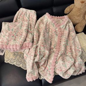 여성용 산호 양털 잠옷 두꺼운 가을 겨울 스타일 V 넥 긴 소매 잠옷 홈 의류 꽃 무늬 빈티지 디자인