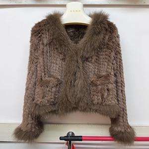 2025 새로운 패션 천연 토끼 모피 코트 니트 여성의 새로운 리얼 폭스 모피 자켓 럭셔리 여성 의류 아웃웨어