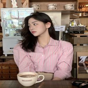핑크 스트라이프 긴팔 셔츠 여성용 한국 디자인 달콤하고 독특한 봄 신상 루즈핏 클래식 버튼다운 캐주얼 셔츠