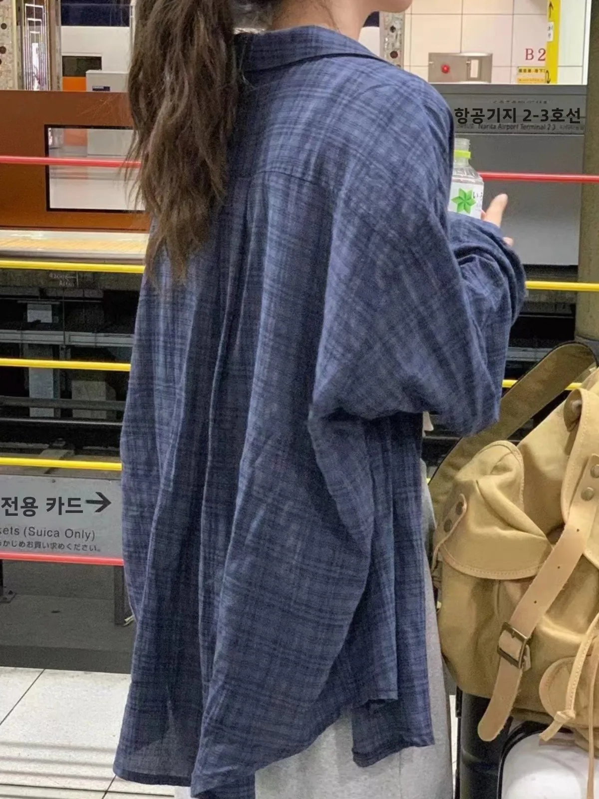 레트로 일본식 블루 체크 셔츠 여성용 얇은 긴팔 루즈핏 디자인 봄 가을 아우터 클래식 출퇴근 스타일 버튼 여밈