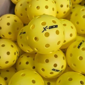 X-ace 피클볼 공, 주입 성형 구조, 26/40 홀 실외 실내 피클볼, 모든 기술 수준의 플레이어용