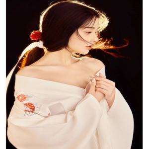 전통 일본 기모노 여성용 포멀 빈티지 화이트 젠틀 스타일 개선된 야외 촬영 의류 소녀용