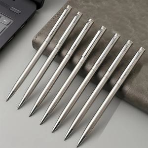 우아한 실버 스테인리스 스틸 볼펜 20개 세트 - 내구성이 뛰어나고, 중간 굵기의 펜촉, 트위스트 탑 디자인, 부드러운 필기감, 외출 시 사용하기에 완벽합니다.