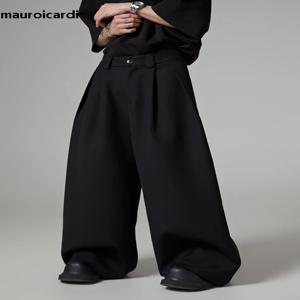 Mauroicardi 봄 가을 오버 사이즈 롱 블랙 플로위 헐렁한 와이드 레그 팬츠 남성용 streetwear 루즈 캐주얼 소프트 바지 2024