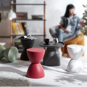 Ins 스타일 원형 스툴 - 모래시계 모양의 플라스틱 바 스툴, 카페, 구두닦이 및 작은 커피 테이블 장식에 적합합니다!