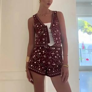 콘달라 캐주얼 시크 레드 자수 여성 정장 V넥 민소매 조끼 와이드 레그 반바지 패션 2025 여름 보헤미안 V넥 여성 세트