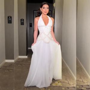 맞춤형 절묘한 쉬폰 플리츠 패턴 스팽글 A 라인 홀터 롱 드레스 맞춤형 행사 연예인 중국 스타일