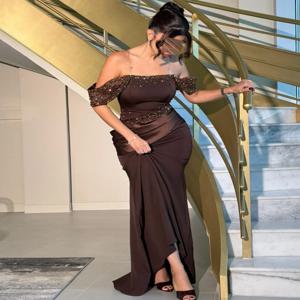 맞춤형 반짝임 우아한 저지 스팽글 비즈 장식 A라인 오프숄더 롱 드레스 맞춤형 행사 드레스 모던 스타일