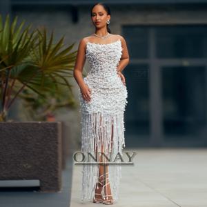 맞춤형 트렌디 태슬 프롬 드레스 진주 장식 스트랩리스 비즈 여성용 쿠웨이트 사우디 아라비아 갈라 맞춤형 파티 드레스