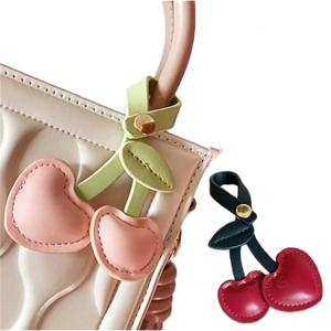 가방 장식 귀여운 복숭아 심장 체리 과일 체리 자동차 열쇠 고리 레드 핑크 사랑 여성을위한 다목적 가방 펜던트 열쇠 고리