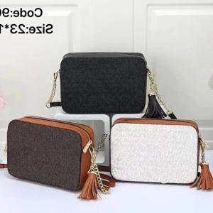 M의 작은 라운드 레트로 백, 심플한 숄더백, 가볍고 캐주얼하며, 패셔너블하고 고급스러운