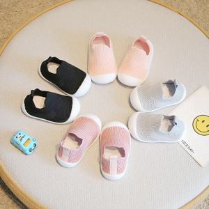 아기 신발 미끄럼 방지 통기성 유아용 크립 플로어 양말 고무 밑창 어린이 소녀 소년 메쉬 신발 부드러운 밑창 슬리퍼