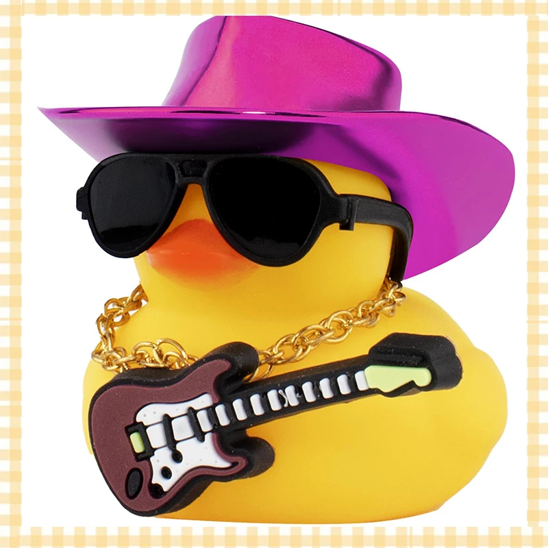고무 오리 자동차 장식품 카우보이 레이저 모자 목걸이와 선글라스, 보라색과 기타 오리 대시보드 장식