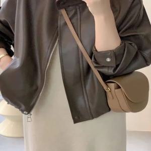 레트로 스타일 커피 가죽 자켓 여성 가을 겨울 짧은 지퍼 루즈핏 아메리칸 레트로 느낌 스몰 사이즈 패션 아우터웨어