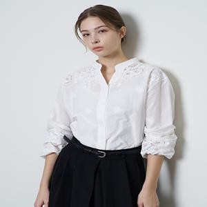 에브리데이]펀칭 차이나 카라 긴팔 블라우스 (EB3BA040D)