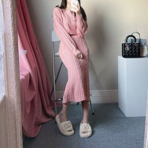 [브리치]  / 꽈배기 라운드 니트 머메이드 롱 스커트 투피스 세트