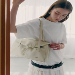 질 바이 질스튜어트 [[26SS]] JLBA6E073IV [벨라] 리본 숄더백_아이보리