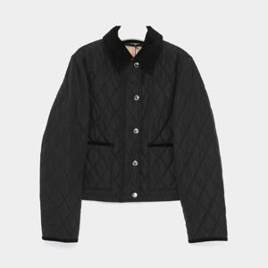 다이아몬드 퀼팅 내부체크 크롭 여성 자켓 8107465