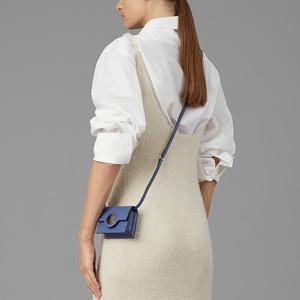 [최초가 158,000] 디아데스트 스트랩 파우치백 미니 블루 AXB2045BEF