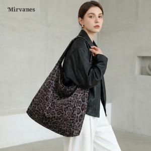 [정상가 59000원] 레오파드 빅 숄더백