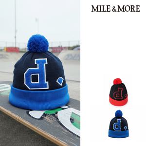 이니셜 와펜 남녀공용 방울 비니 방한 모자