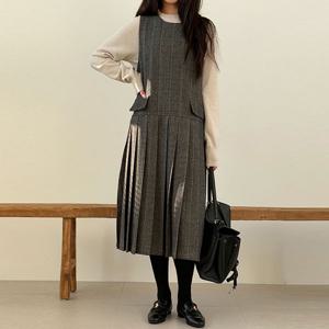 [하프클럽] 타탄 체크 울 플리츠 롱원피스 겨울 모직 원피스 루즈핏 우아한 겨울 하객룩