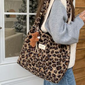 [브리치] 웬디 / 호피무늬 플러시 숄더백 BG13318