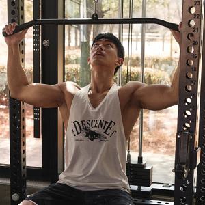 [정상가 79,000원] 트레이닝 그래픽 슬리브리스 SQ221TST42