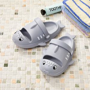 동글 샤크 멀티 욕실화 180mm 아쿠아