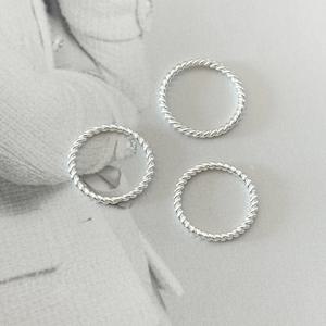 [브리치]  / 2mm 꼬임 은도금 써지컬스틸반지