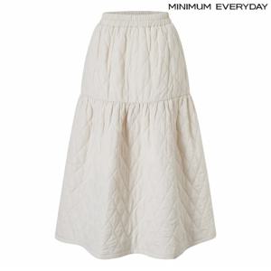 에브리데이] 정상가 89,000원  에브리데이]퀼팅 셔링 밴딩 플레어 스커트 (EB4WH018D)