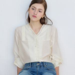 [아워호프] 브이넥 러플 핀턱 블라우스 - Cream