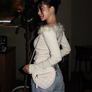 파푸토 퀼티드 하트 크로스바디 백 CK2-80151641