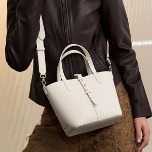 베릴 리사이클 레더 더블 핸들 벨트 버킷백 2colors CK2-10151518