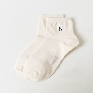 헤지스 여성 [[26SS]] HSSS6B103IV 아이보리 로고자수 면혼방 단목양말