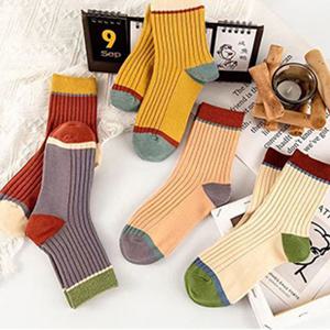 캔디컬러 스트라이프 패션양말 여성 중목 캐주얼 스니커즈 봄 여름 학생양말 통기성이 좋고 밝은 컬러