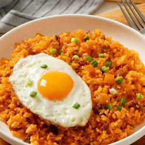 차돌깍두기 볶음밥 1.5kg (300g X 5) 고깃집에서 먹던 그 맛 그대로 이젠 집에서 간편하게