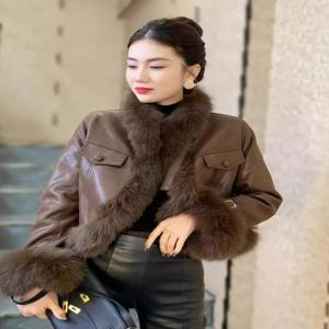 겨울 신상 복고항풍 피모 일체 외투 여자 기관차풍 개성 모모 조립 날씬한 상의