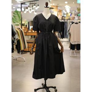 스테파니 세이브존01 브이넥 허리끈 원피스 A23SO3603