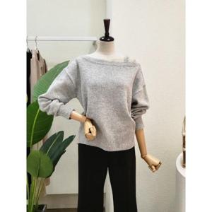 [포커스]  23FS4B9KT5769_언발런스 오프숄더 니트