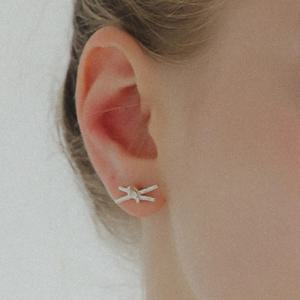 제이로렌 심플 실버 매듭 귀걸이 M03866