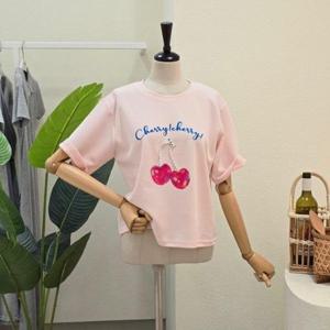 [포커스]FM4F7TS02796_체리 레터링 프린트 티셔츠