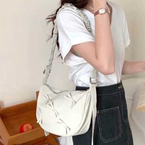 슬링백가방 곱창끈 리본장식 숄더가방 반달 크로스백 편한가방