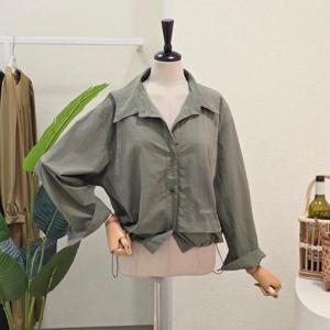 [포커스]FF4H3BL30093_밑단 스트링 자수 셔츠