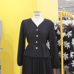 르피타 DP01 V넥 페플럼 리플 블라우스 L243UBL906