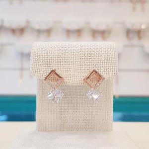 볼라레 세이브존01 우정템 사각 큐빅귀걸이 spe606